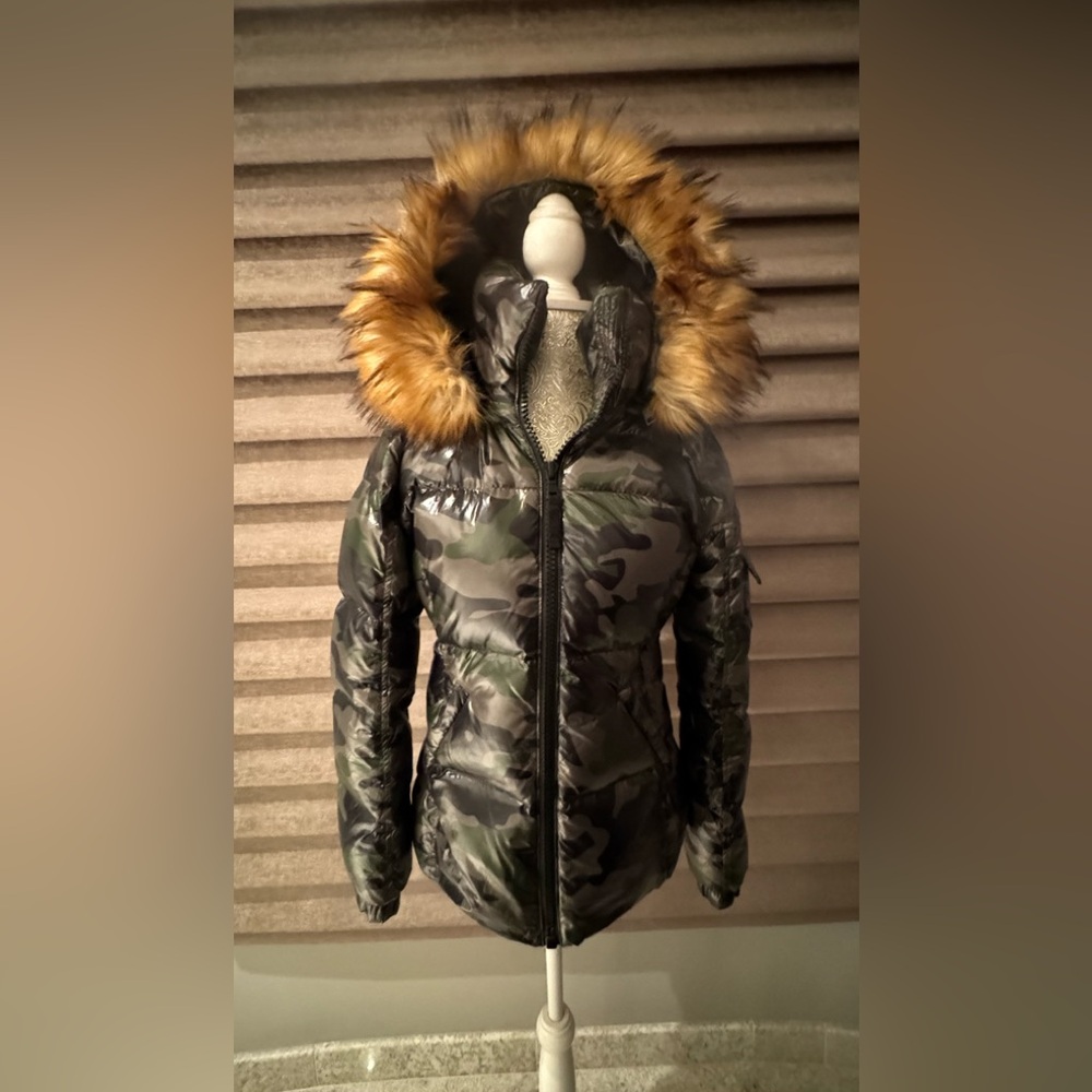 AQUA Bloomingdale's Camouflage Puffer Duck Down & Feather Jacket Small